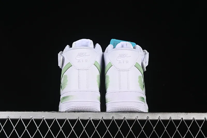 All categories Nk Air Force 1 Air Force series Nk Air Force 1 Mid Air Force mid-top Nk Air Force 1'07 Mid White and green hand-painted Hand-painted fracture Triple hook shadow Air Force 1 strap mid-top casual sneakers CW2289-111